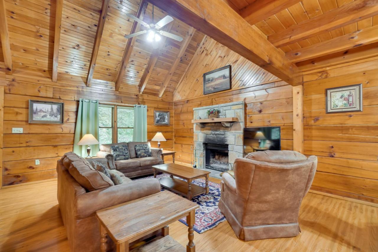 Cabin With Hot Tub About 6 Mi To Downtown Gatlinburg! 外观 照片