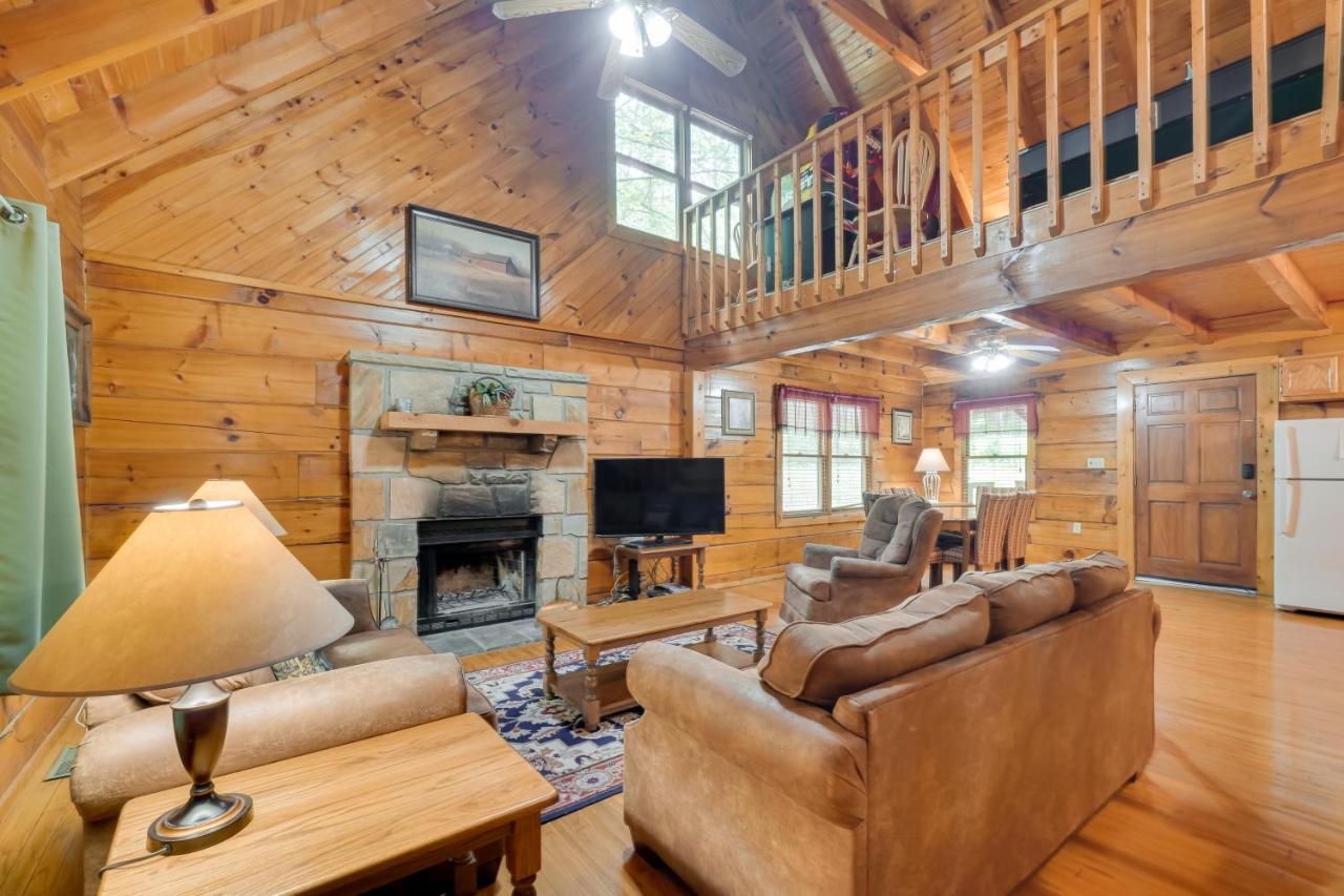 Cabin With Hot Tub About 6 Mi To Downtown Gatlinburg! 外观 照片