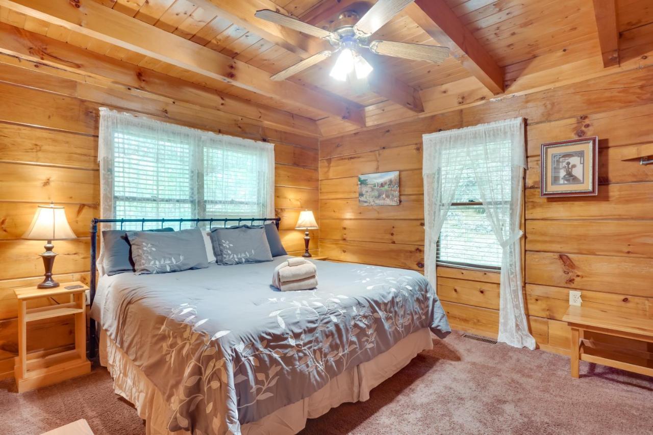Cabin With Hot Tub About 6 Mi To Downtown Gatlinburg! 外观 照片